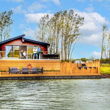 ホテル Noahs Retreat Laceby エクステリア 写真